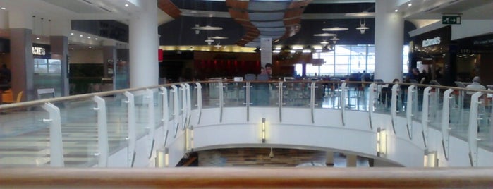 Braehead Shopping Centre is one of Tempat yang Disukai Azeem.