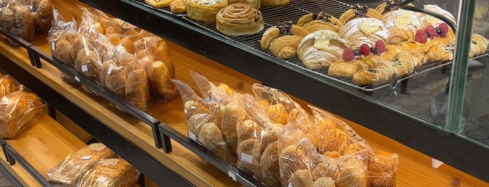 Pagnotta Bakery Shop is one of Breakfast.