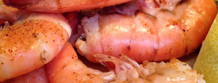Pinchers Crab Shack is one of Bev : понравившиеся места.