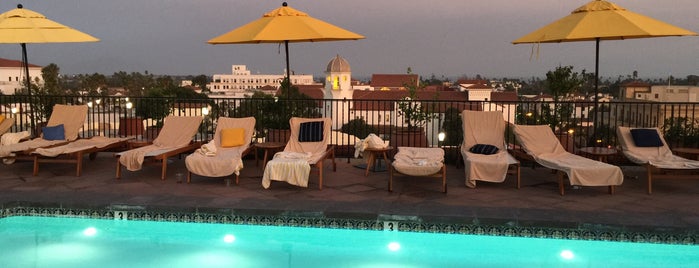 Canary Hotel Rooftop Deck is one of Lugares favoritos de Anna.