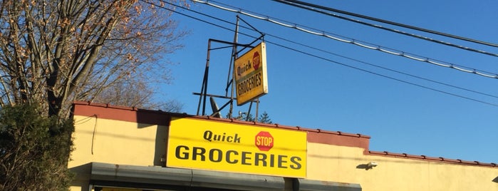 Quick Stop Groceries is one of Lugares favoritos de lino.