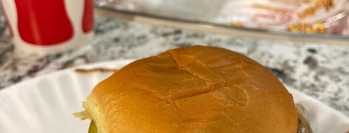 White Manna Hamburgers is one of Lugares favoritos de lino.