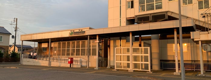 Uchinonishigaoka Station is one of 新潟県の駅.