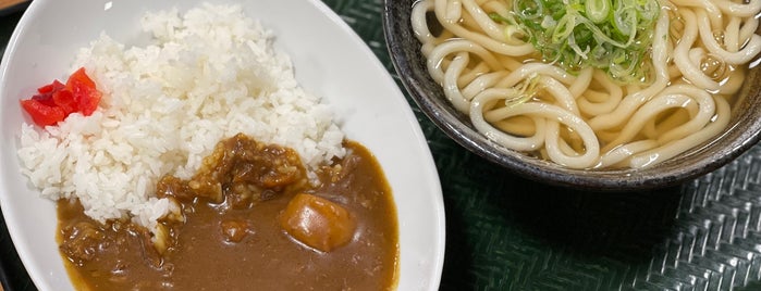 はなまるうどん 松本筑摩店 is one of ラーメン・うどん・そば屋.