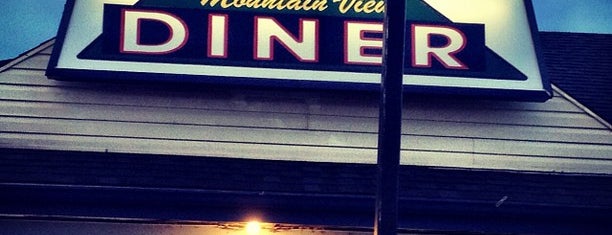 Mountain View Diner is one of Tempat yang Disukai Kendra.