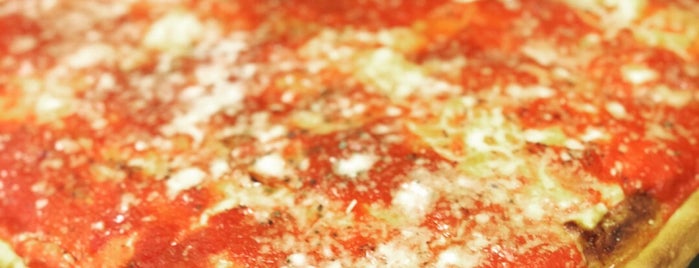 Amano Pizza is one of Lugares favoritos de Brooks.