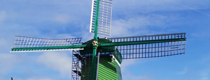 De Gekroonde Poelenburg is one of Dutch Mills - North 1/2.