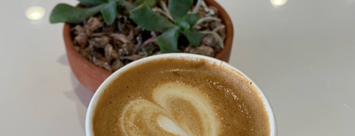 Ventana Coffee is one of Tempat yang Disukai Ki.