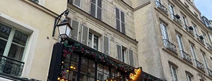 La Perla is one of Paris Restaurants.