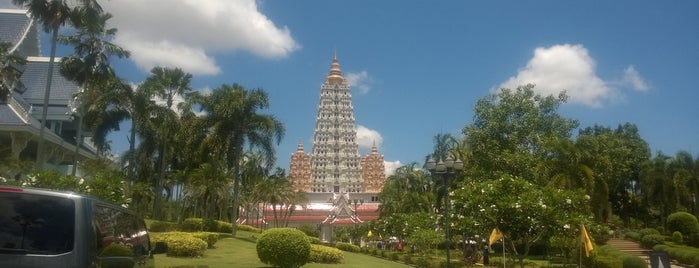 Wat Yannasang Wararam is one of สถานที่อันสวยงามประจำรัชการที่9.