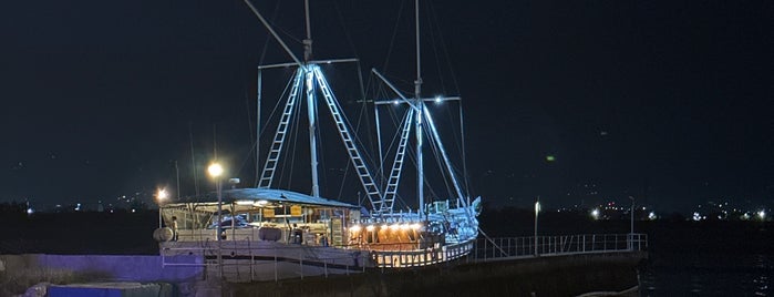 Cebu Yacht Club is one of Dine.