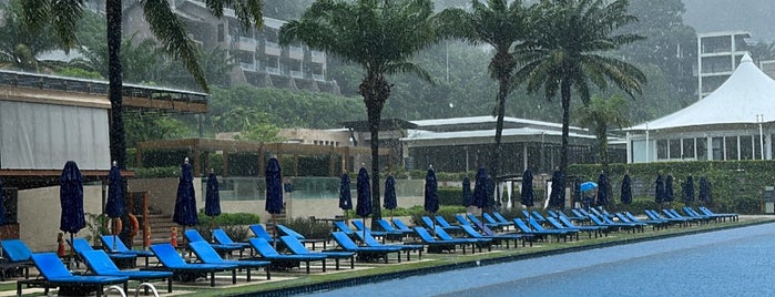 The Pool House (Hyatt Regency Phuket) is one of Tempat yang Disukai Rickard.