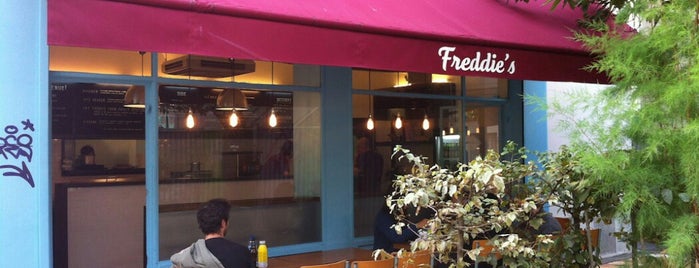 Freddie's Deli is one of Paris 2015.