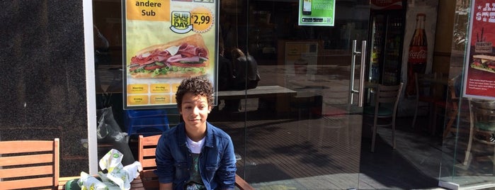 SUBWAY® is one of Lugares favoritos de Ahmed Said.