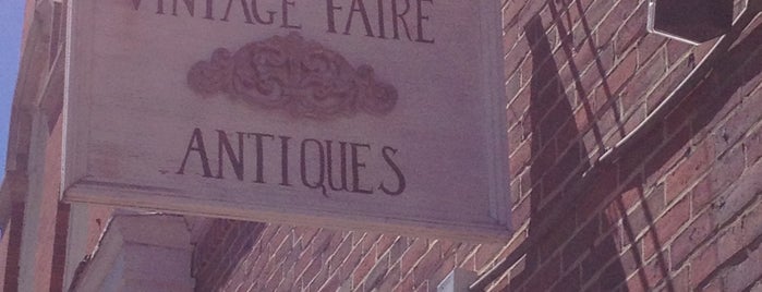 Vintage Faire Antiques is one of สถานที่ที่ Christina ถูกใจ.