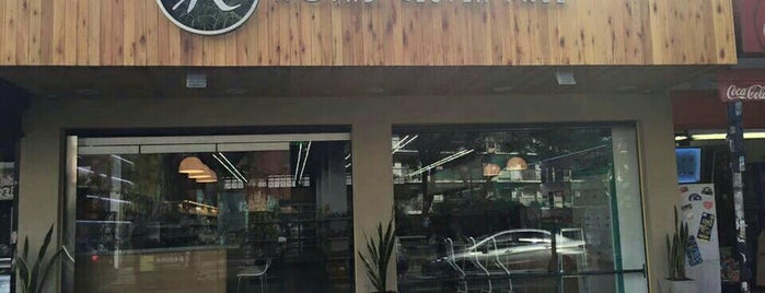 Rojas Gluten Free is one of สถานที่ที่ Alejandro L ถูกใจ.