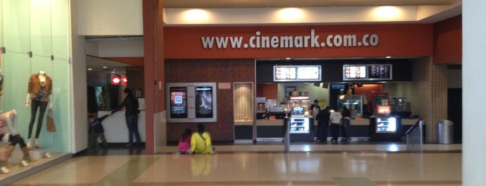 Cinemark is one of Lugares favoritos de Steph.