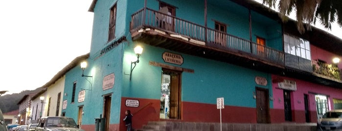 Tlalpujahua De Rayón is one of Tempat yang Disukai Liliana.