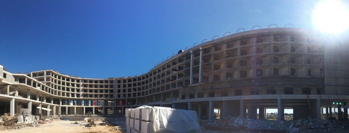 Adalya Elite Lara Hotel Şantiyesi is one of Tempat yang Disukai Necdet.
