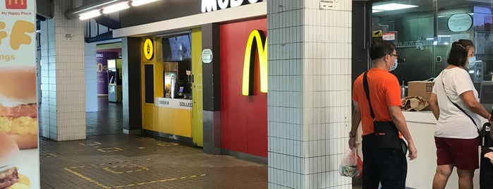 McDonald's is one of @Singapore/Singapura #8.