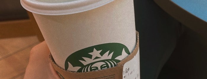 Starbucks is one of Lieux qui ont plu à Bjorn.