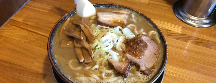 麺屋らいぞう is one of ２さんの保存済みスポット.