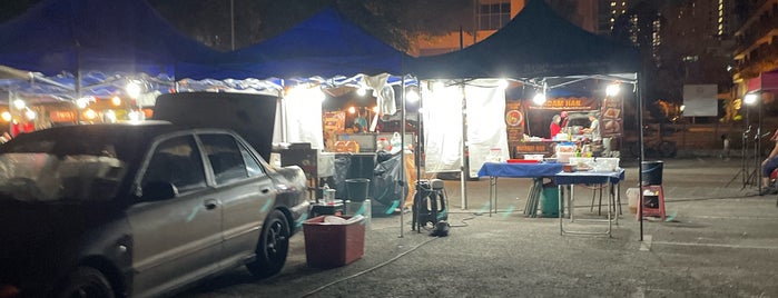 Sports Arena Food Court is one of Nak pergi.