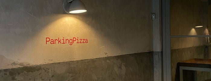 Parking Pizza is one of Elise : понравившиеся места.