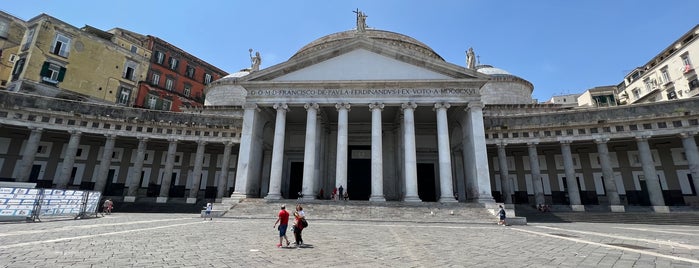 Basilica Reale S. Francesco di Paola is one of Int'l Random Places.
