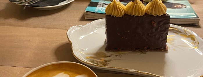 Cafe Elle is one of Dessert &Cake.