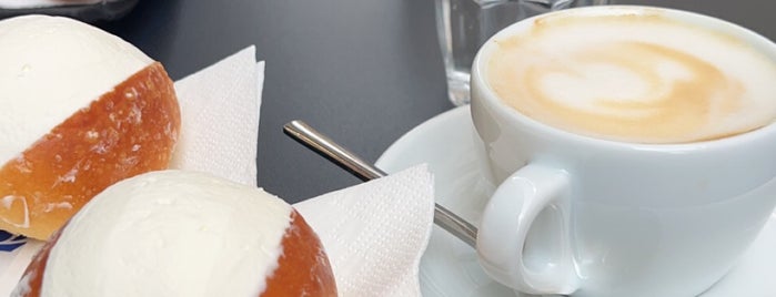 Roscioli CAFFè - pasticceria is one of Posti che sono piaciuti a Katherine.