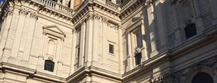 Catedral de São Paulo is one of Essential NYU: London.
