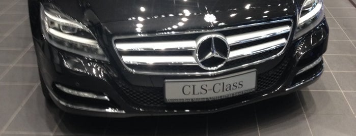 Grand Premium Mercedes-Benz is one of Carinaさんのお気に入りスポット.