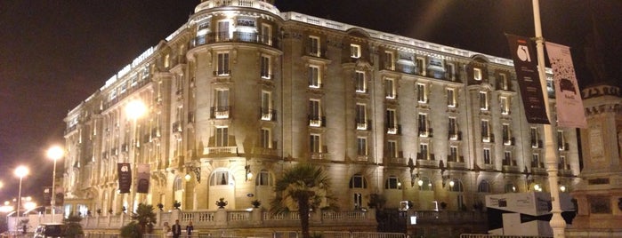 Hotel María Cristina is one of Tempat yang Disukai Martin.