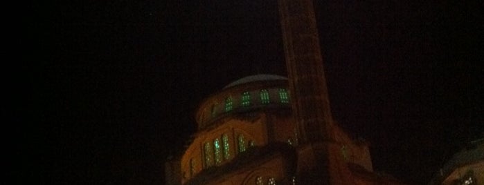 Konyalı Camıı is one of Lugares favoritos de Mustafa.