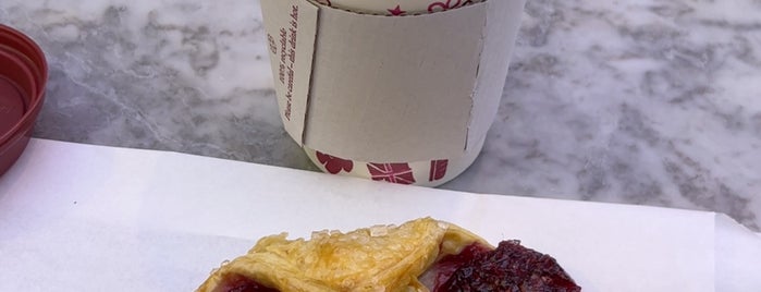 Pret A Manger is one of Danaさんのお気に入りスポット.
