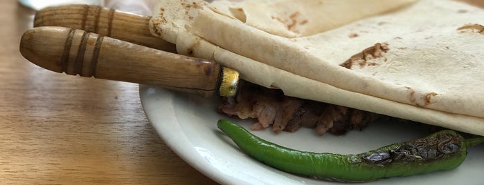 Şehzade Erzurum Cağ Kebabı is one of Tempat yang Disukai Dsignoria.