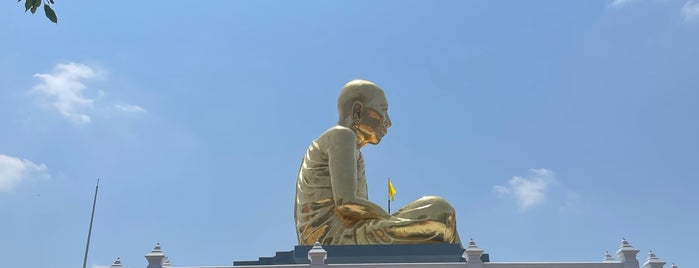 Wat Lahan Rai is one of Locais curtidos por farsai.