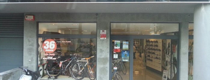 Bikezone Odivelas is one of Bikes Shops.
