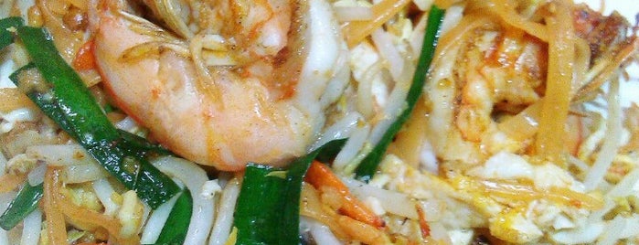 ผัดไทกุ้งสด I ซอยมหาดไทย is one of Favorite Food.