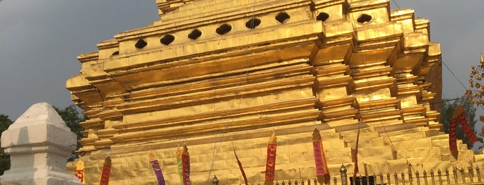 Wat Phra That Sri Chom Thong is one of TH-Temple-1.