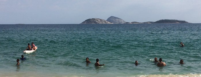 Playa de Ipanema is one of Lugares favoritos de Vanessa.