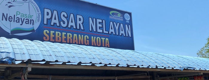 Pasar Nelayan Seberang Kota is one of Lugares favoritos de Rahmat.