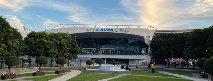 Rod Laver Arena is one of Meruborun.