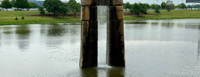 Richard Greene Linear Park is one of Dallas, Texas.