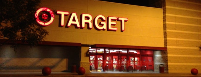 Target is one of Orte, die Donna Leigh gefallen.