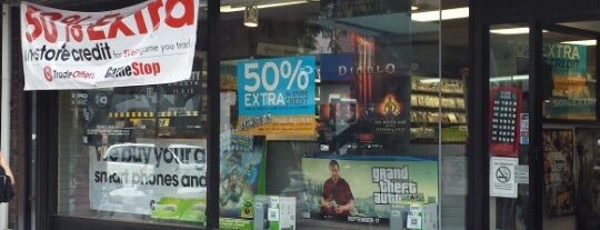 GameStop is one of Kimmieさんのお気に入りスポット.