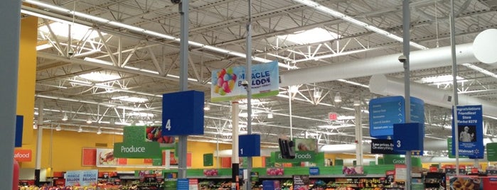 Walmart Supercenter is one of Locais curtidos por Ray.