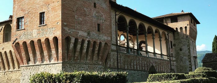 Castello Bufalini is one of Lugares guardados de Tourguideandtourism.