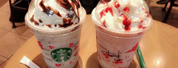 Starbucks is one of 銀座.